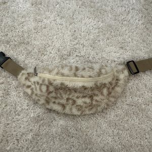 fluffy nude leopard print belt bag